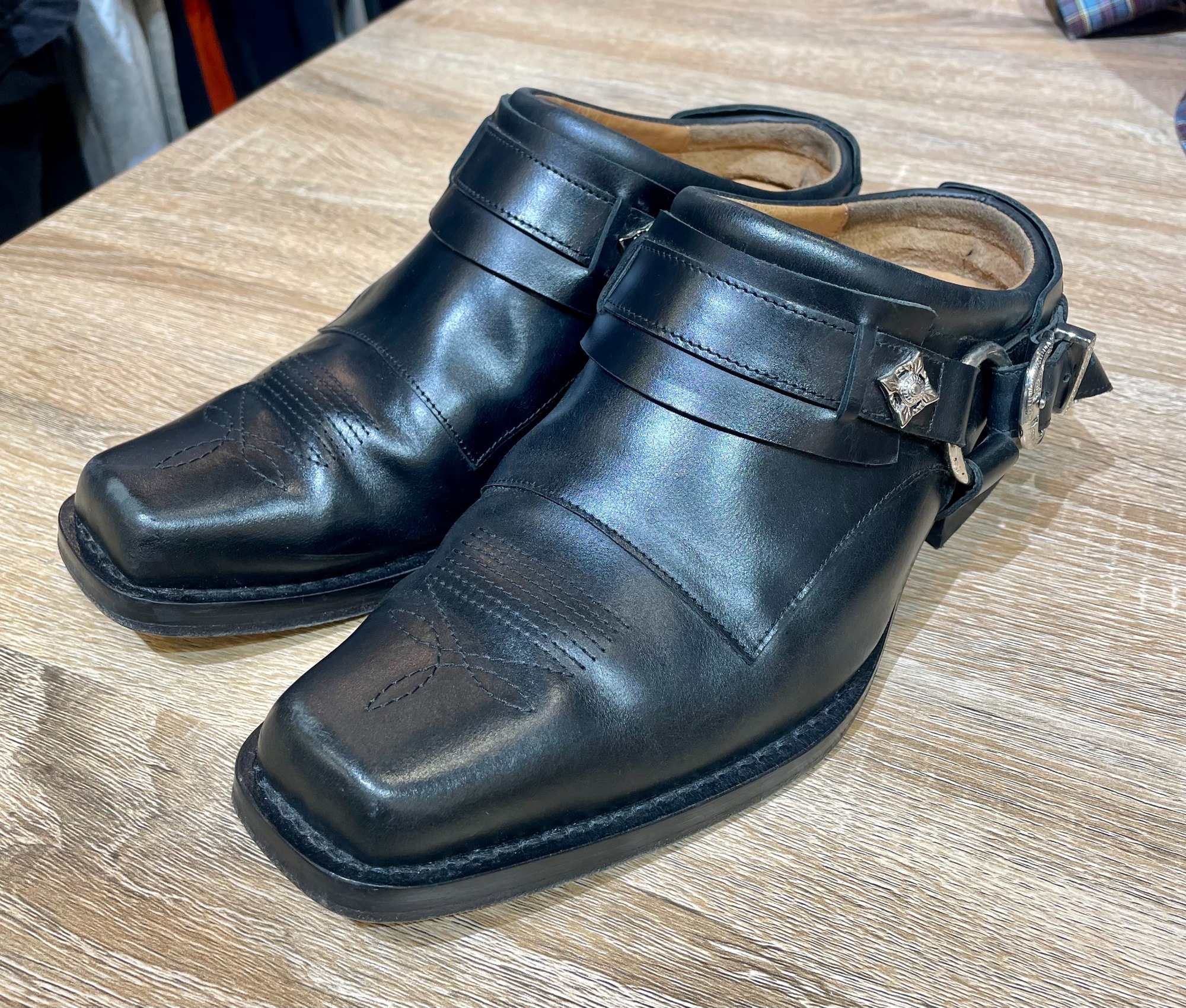 TOGA VIRILIS SHOE WESTERN MULE ブラック 42 TOGA VIRILISよりWESTERN MULEが入荷いたしました！！｜ブランド品
