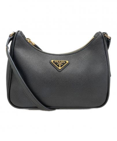 「ラグジュアリーブランドのPRADA 」