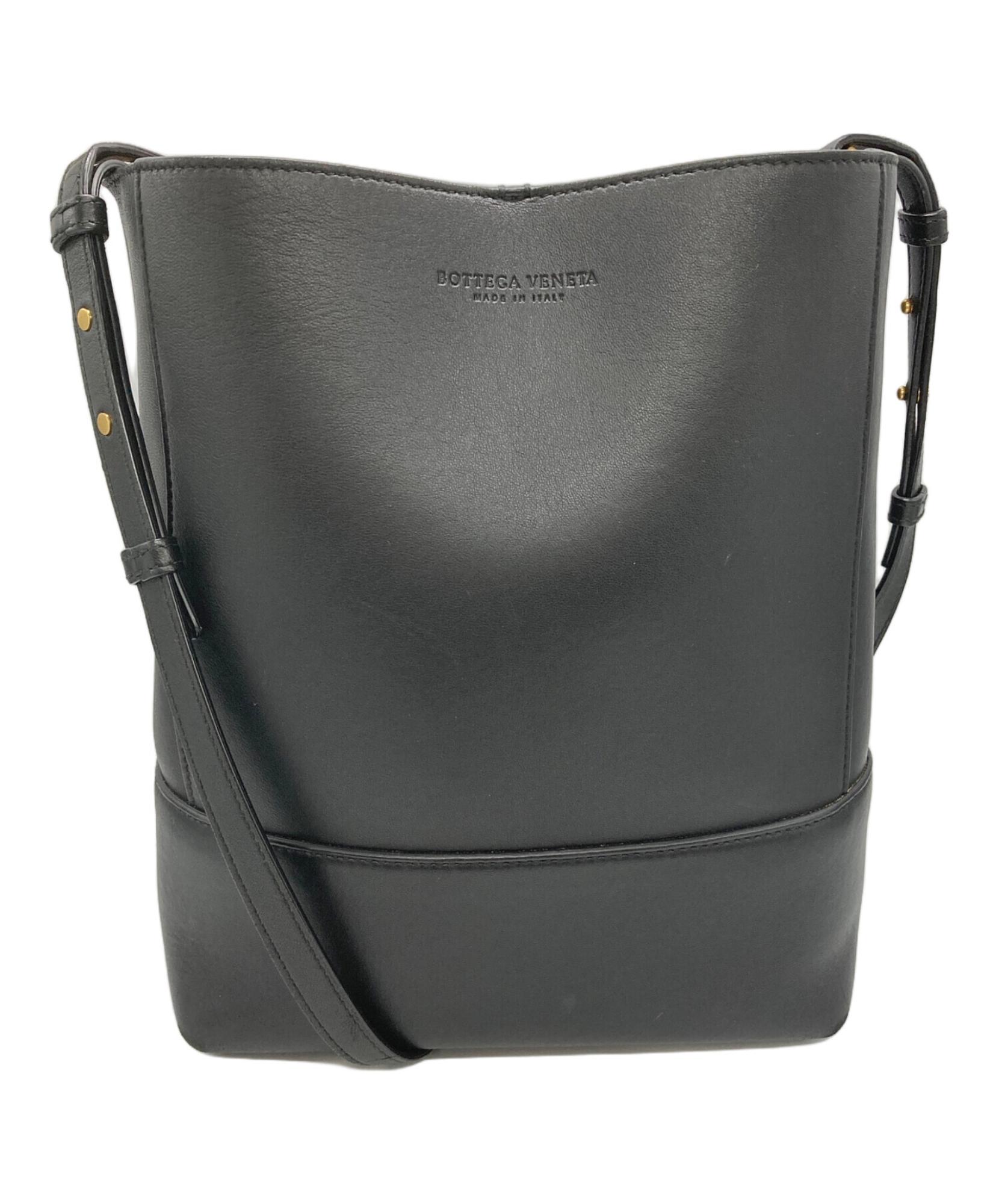 大人の品格。BOTTEGA VENETA（ボッテガ・ヴェネタ）のブラック 