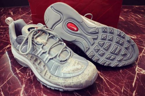 エアマックスのシュプリーム