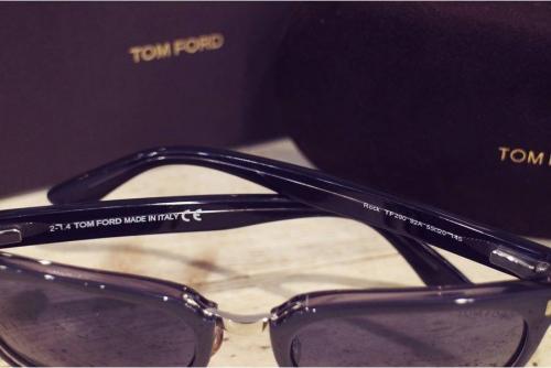 サングラスのTOM　FORD