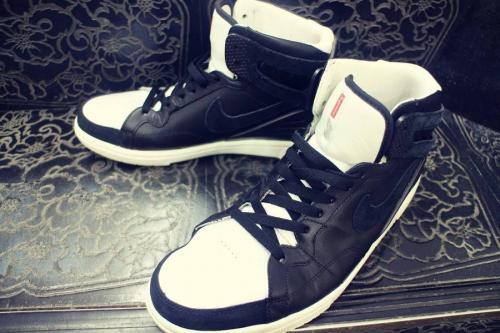 NIKEのエアジョ−ダン