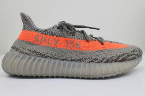 YEEZY BOOSTのイージー ブースト