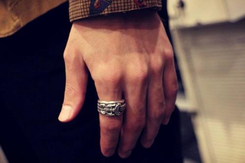 シルバーアクセサリーのクロムハーツ