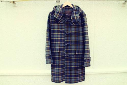 トップスのダッフルコート