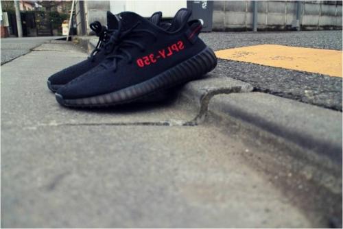 アディダスのイージーブースト