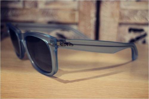 RAY-BANのレイバン