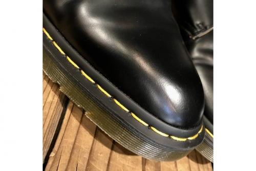 トップスのシューズ