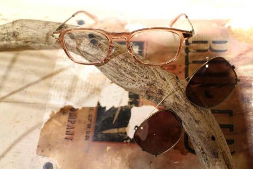 アクセサリーのサングラス