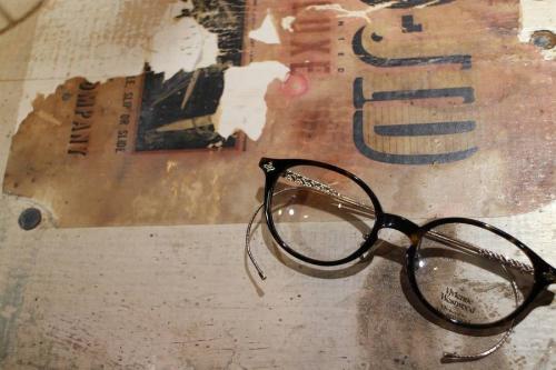 伊達眼鏡のヴィヴィアン