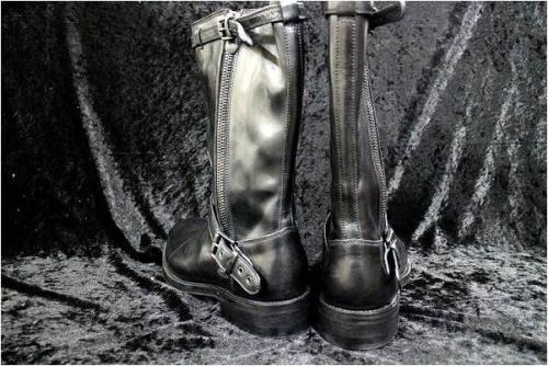 レザーのブーツ