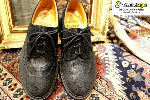 レザーシューズのスニーカー