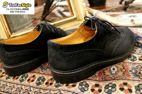 スニーカーのドレスカジュアル