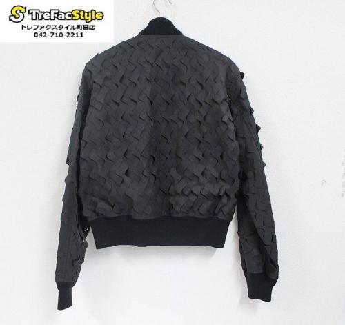 トップスのジャケット