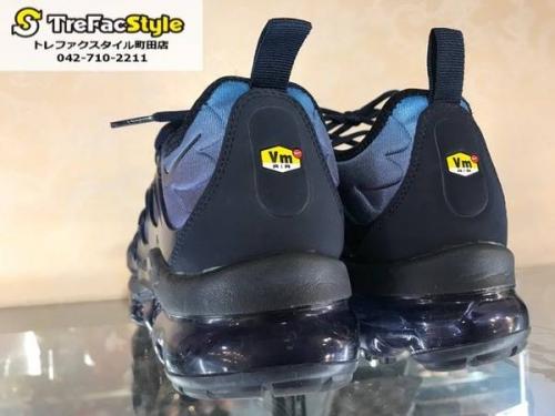 スニーカーのNIKE