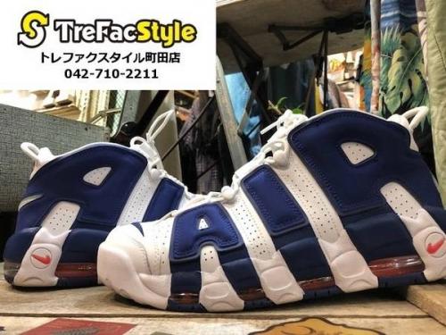 買取入荷のスニーカー