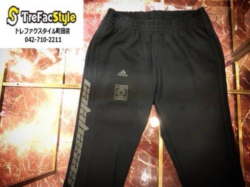 YEEZYのスニーカー