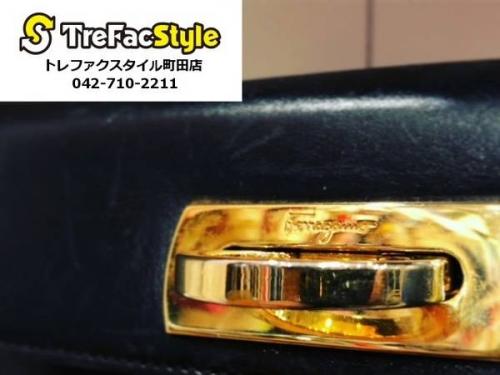 FerragamoのGIVENCHY