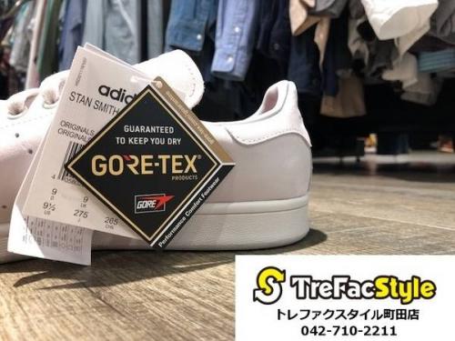 stan smithのスニーカー