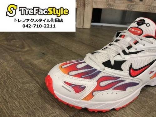 SUPREMEのスニーカー