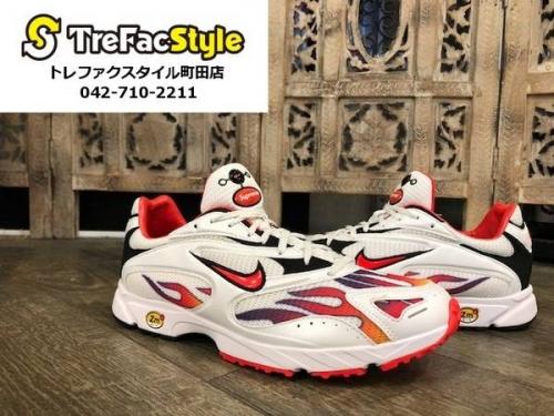 スニーカーのNIKE