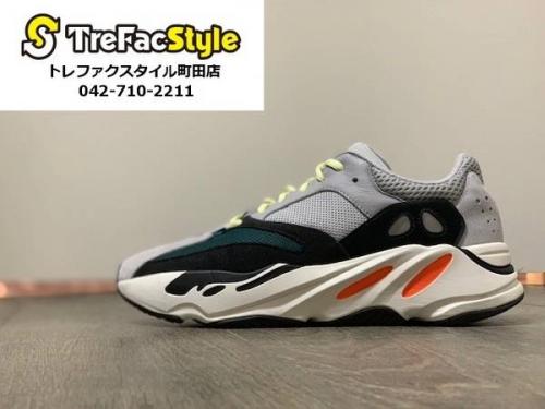 adidasのYEEZY BOOST  500