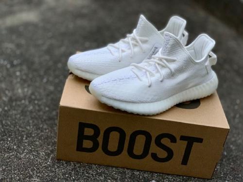 ストリートブランドのadidas