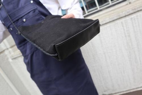 TPEショルダーポケットのサコッシュ