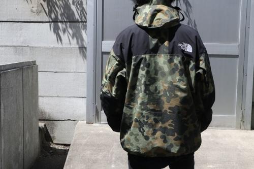 ザノースフェイスのMOUNTAIN JACKET