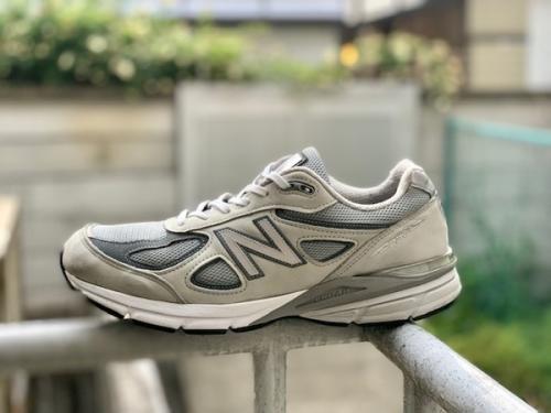 ニューバランスのM990V4