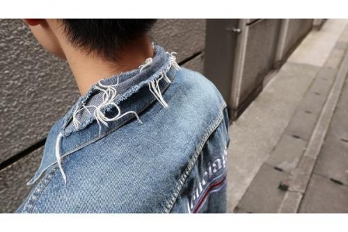 デニムジャケットのキャンペーンロゴ