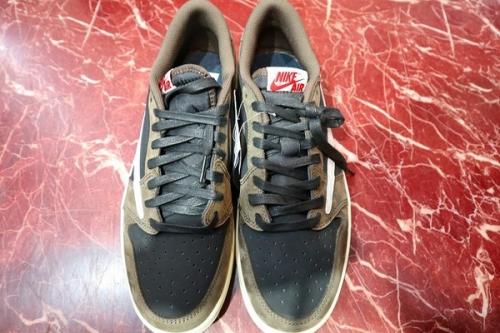 NIKE AIR JORDAN1のナイキ エアジョーダン1