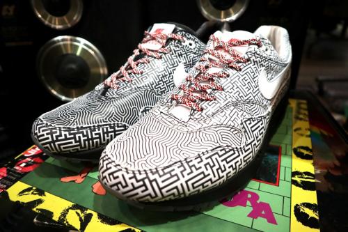 コラボ・別注アイテムのNIKE