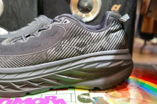 ホカ オネオネのBONDI6 BONDI5 WIDE