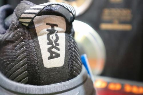 BONDI6 BONDI5 WIDEのスニーカー