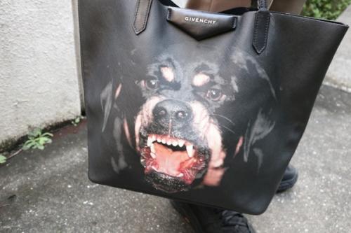 ラグジュアリーブランドのGIVENCHY