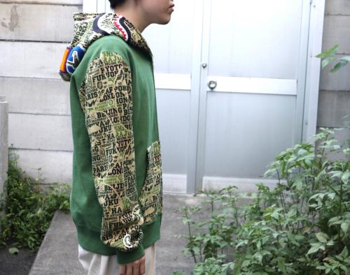 アベイシングエイプのSHARK HOODIE