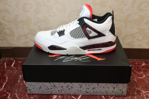 NIKE AIR JORDAN 4 RETROのナイキ エアジョーダン 4 レトロ