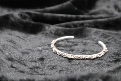 SBT　RINGのクロスボタン