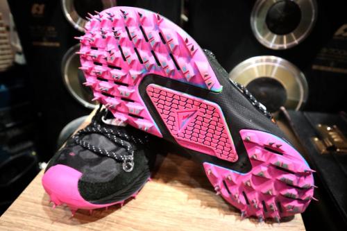 AIR ZOOM TERRA KIGER 5のスニーカー