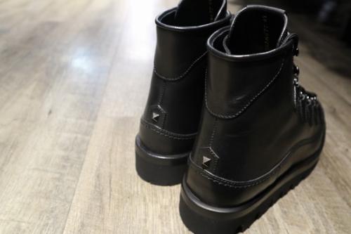 ヴァレンティノのGARAVANI