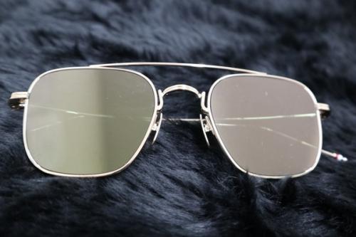 THOM BROWNEのトムブラウン