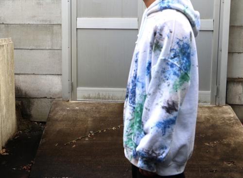 サスクワッチ ファブリックのペイントヴィンテージプルオーバーパーカー