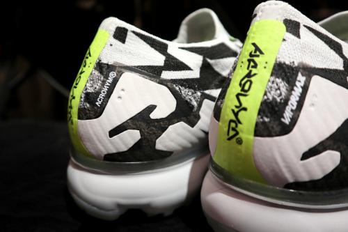 ナイキ×アクロニウムのAIR VAPORMAX FK MOC 2