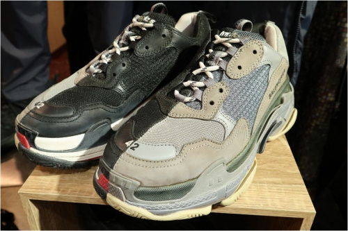 ラグジュアリーブランドのBALENCIAGA