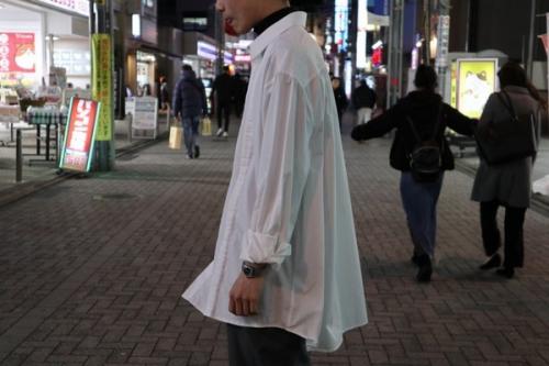 ラフシモンズのプリーツロングシャツ