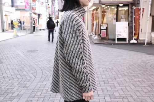 ナマチェコのアティムウールハイネックニット