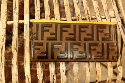 フェンディの財布