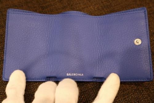 コンパクト3つ折りウォレットの504564