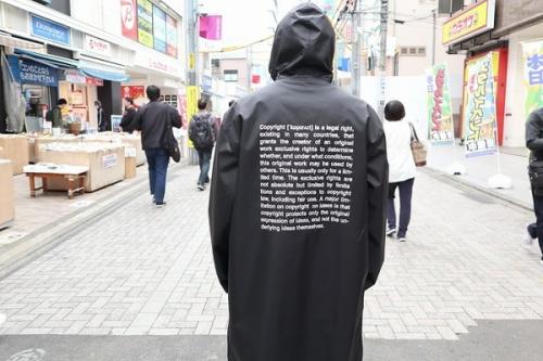 ヴェトモンのレインコート